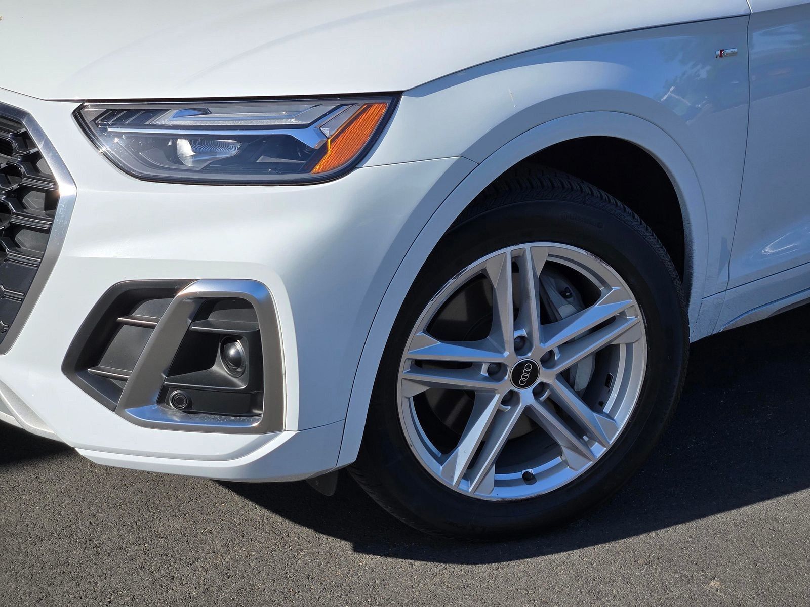2024 Audi Q5 e 55 Premium — full photo 9 of 45