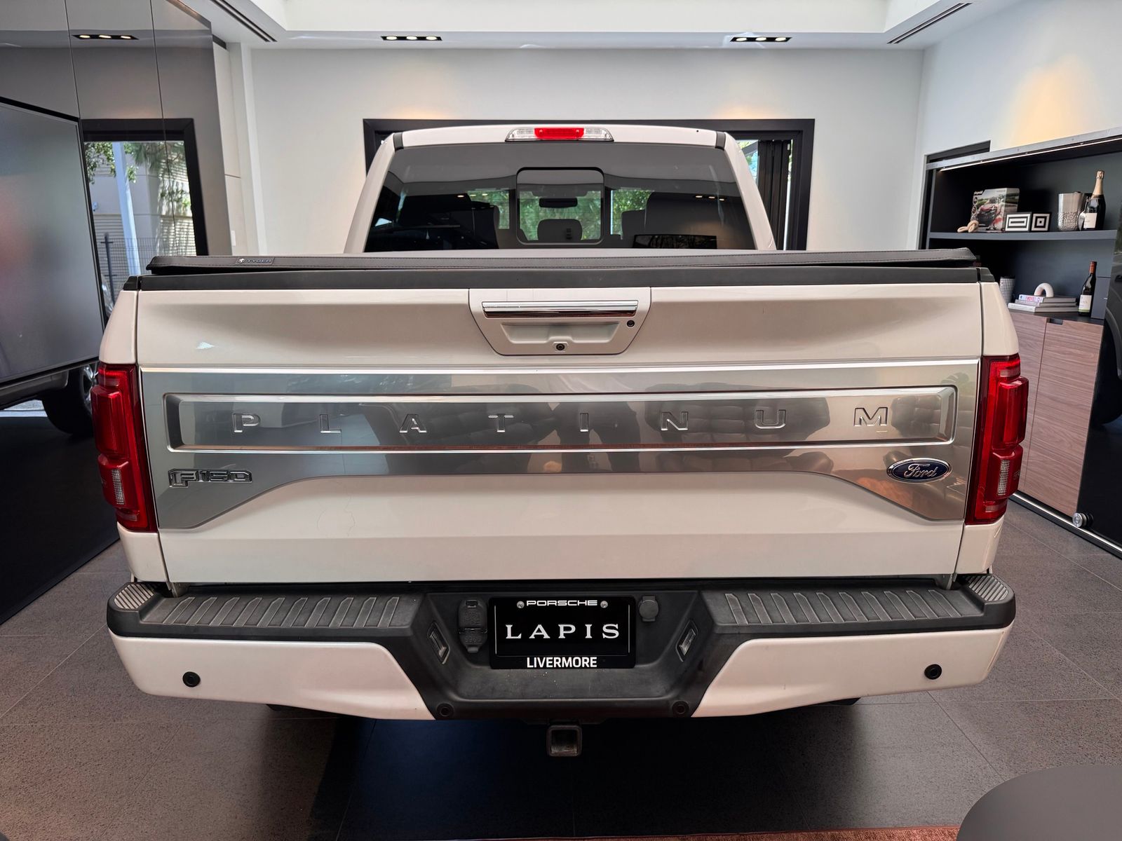 2015 Ford F-150 Platinum — full photo 5 of 10