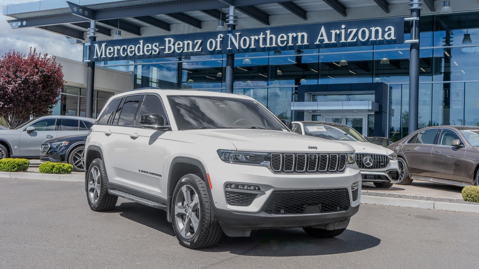 2023 Jeep Grand Cherokee 4xe — foto completa 1 de 34