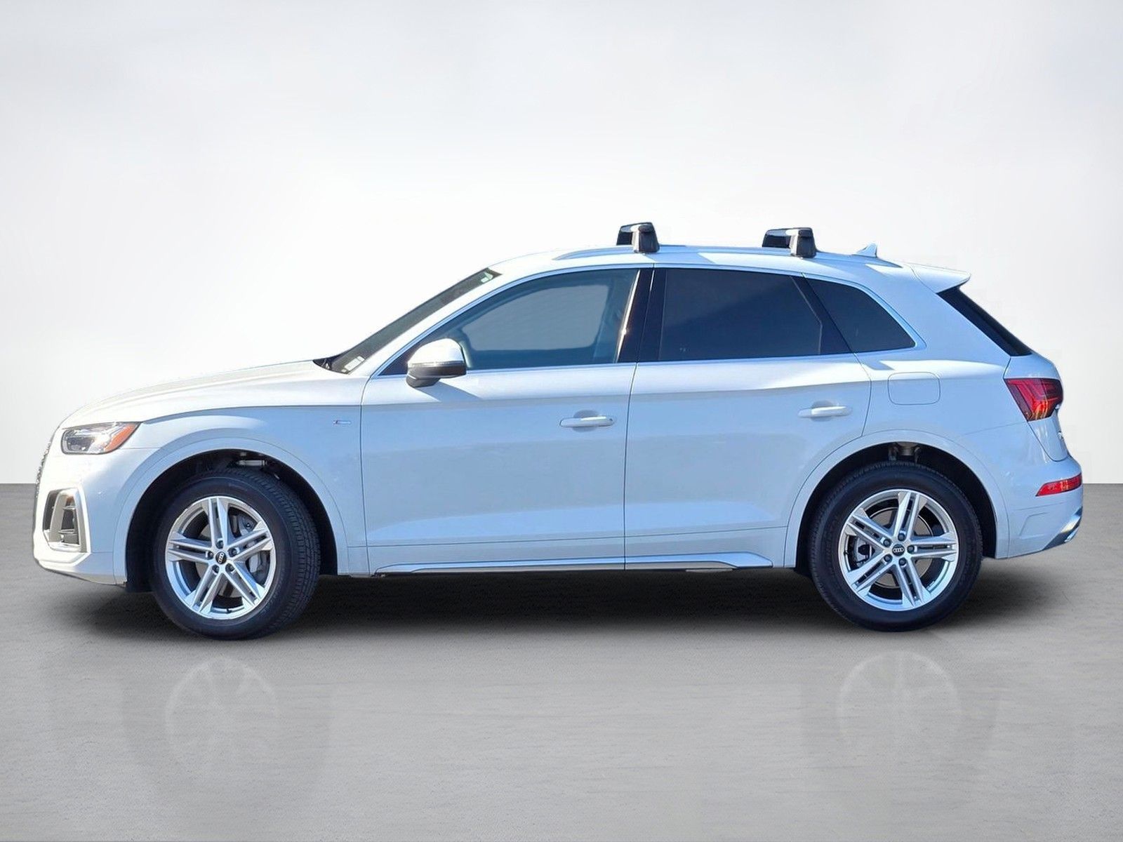 2024 Audi Q5 e 55 Premium — full photo 4 of 45
