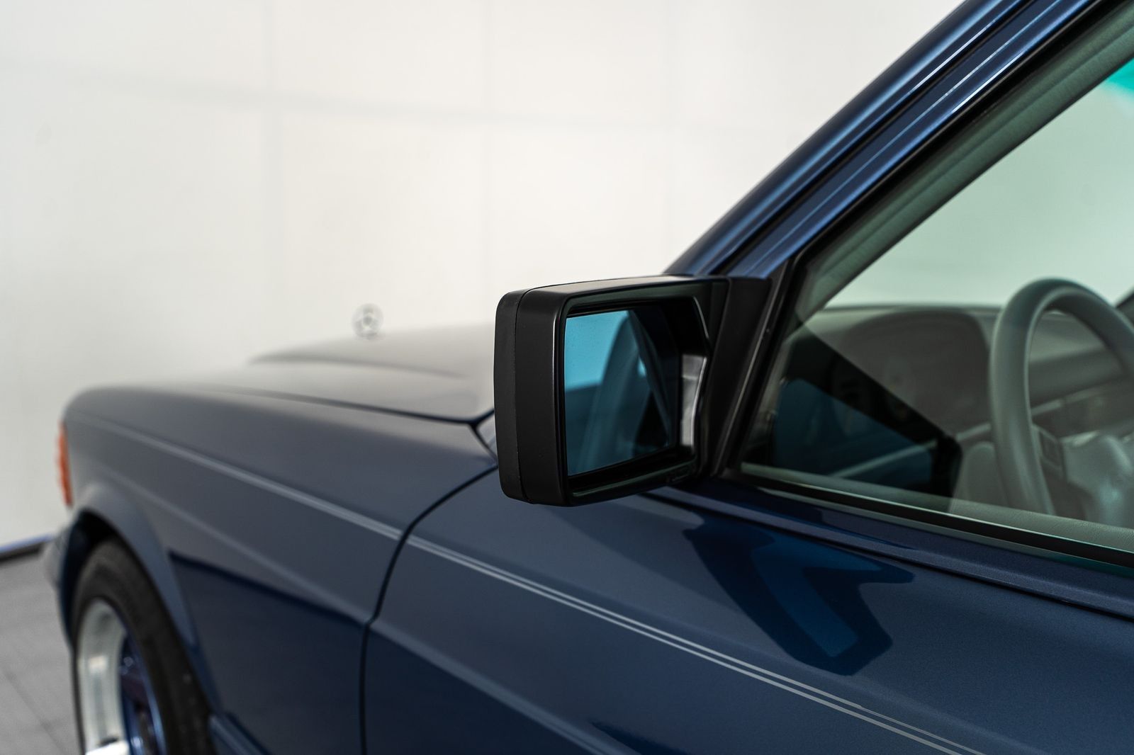 1984 Mercedes-Benz 500-Class 500 SEL — full photo 56 of 58