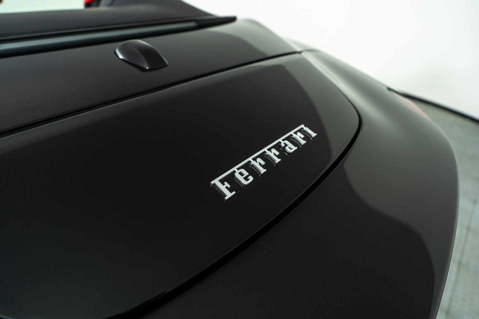 2025 Ferrari Roma Spider — full photo 13 of 41