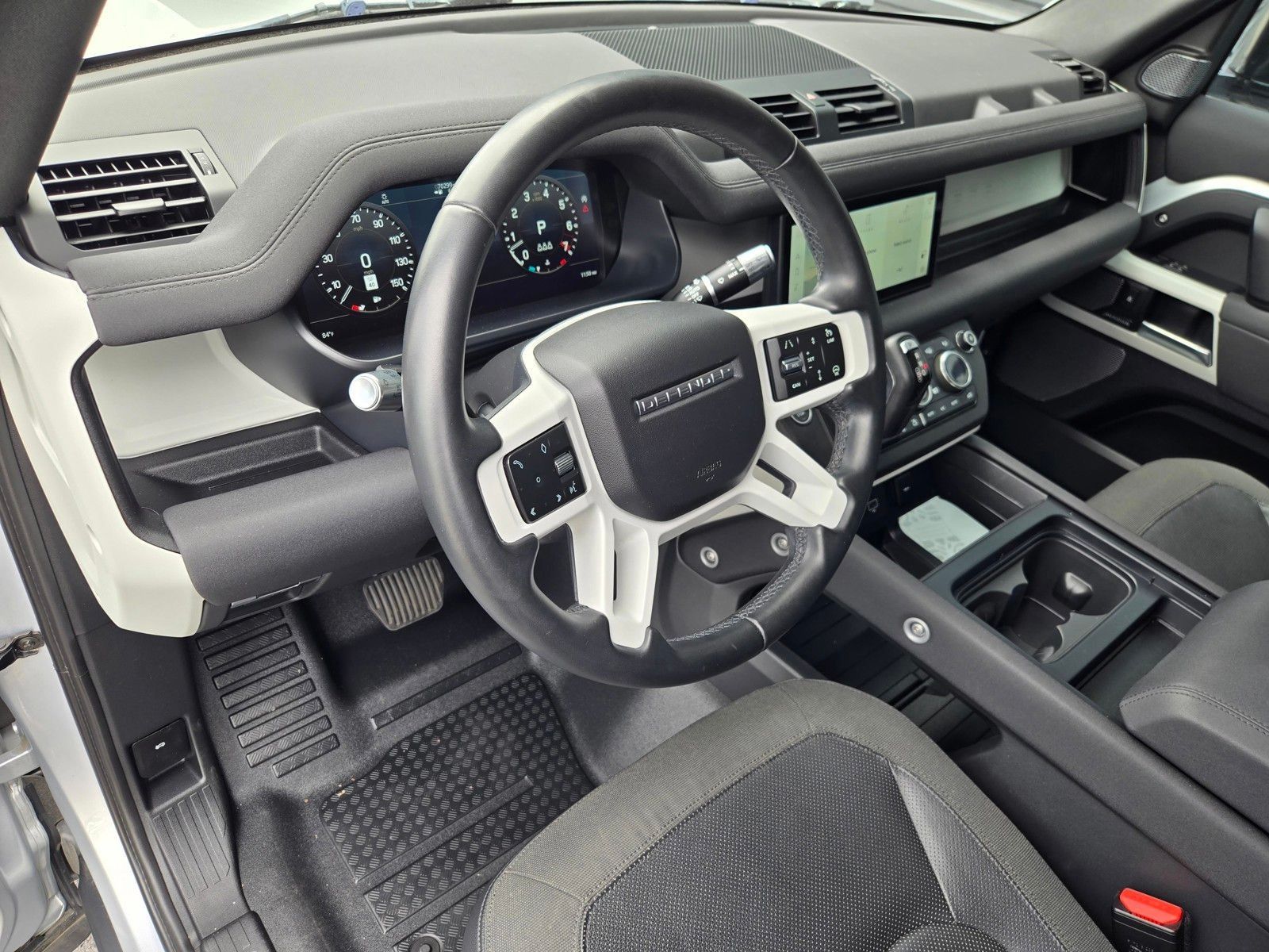 2020 Land Rover Defender 110 SE — full photo 19 of 45