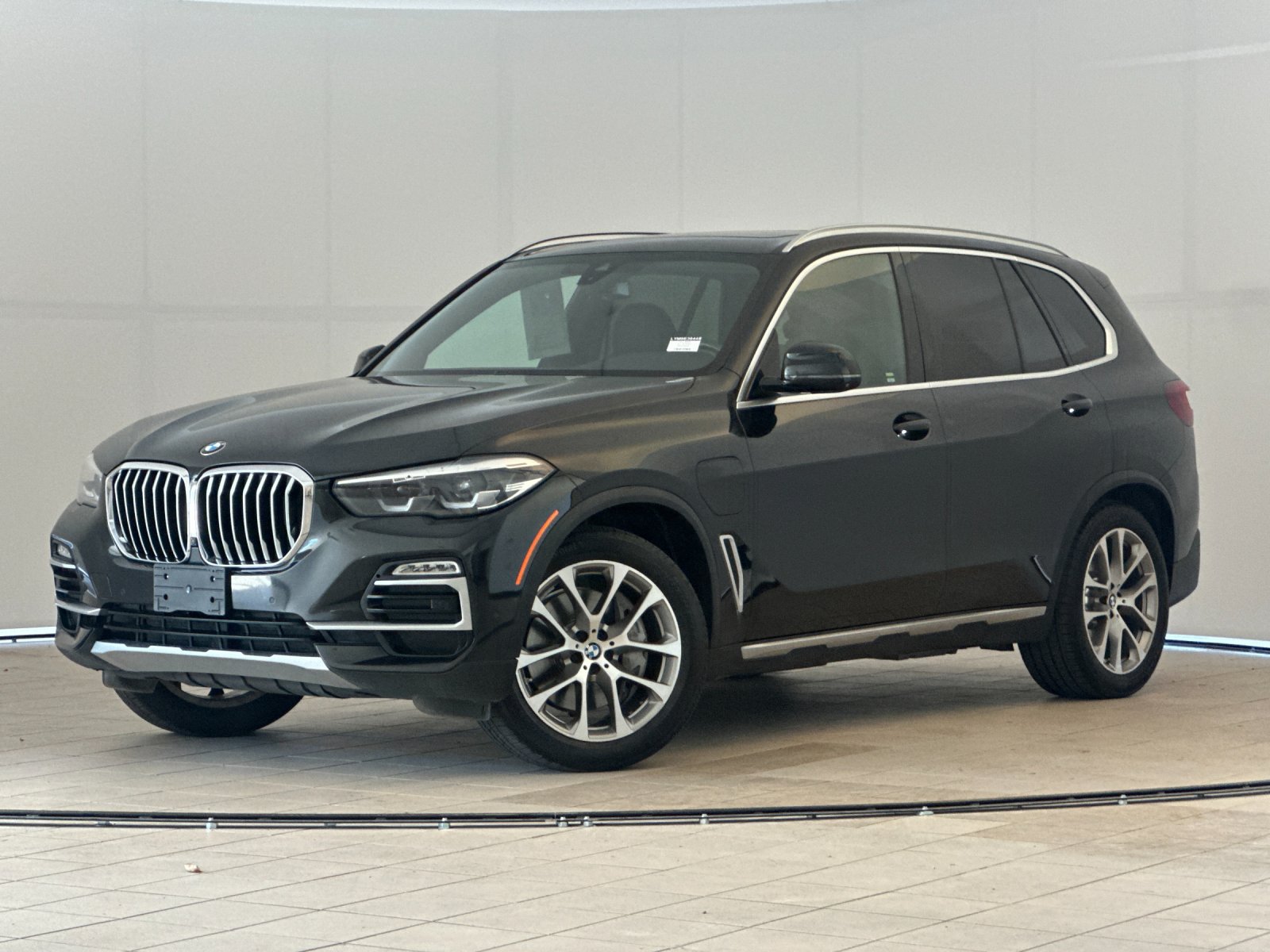 2021 BMW X5 xDrive45e — foto 1 de 28