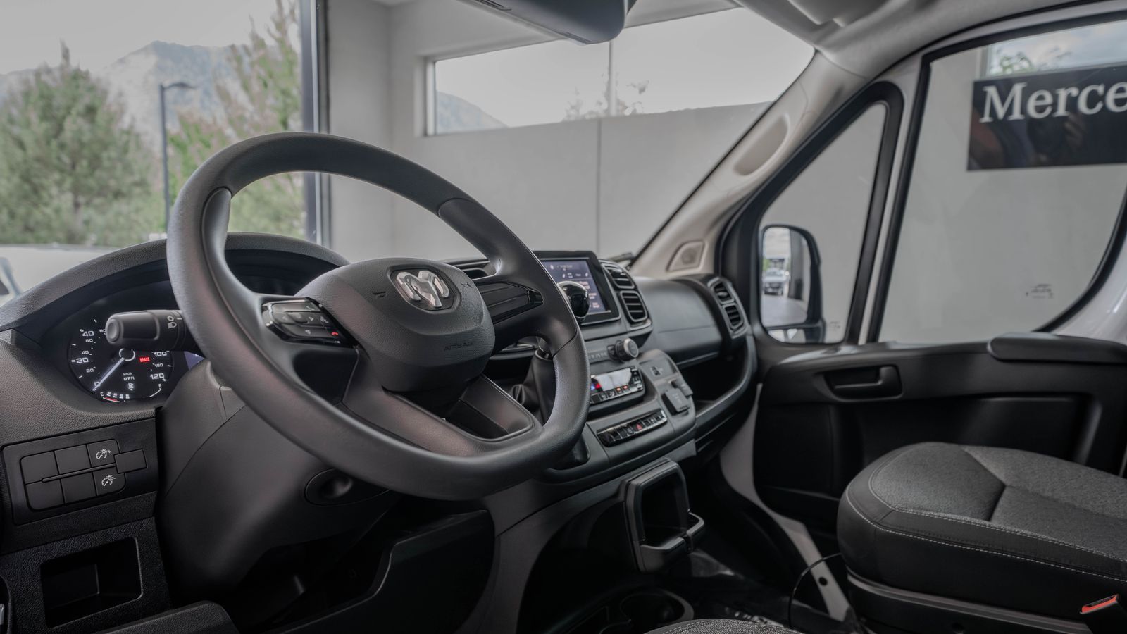 2024 Ram ProMaster 3500 High Roof — full photo 7 of 37