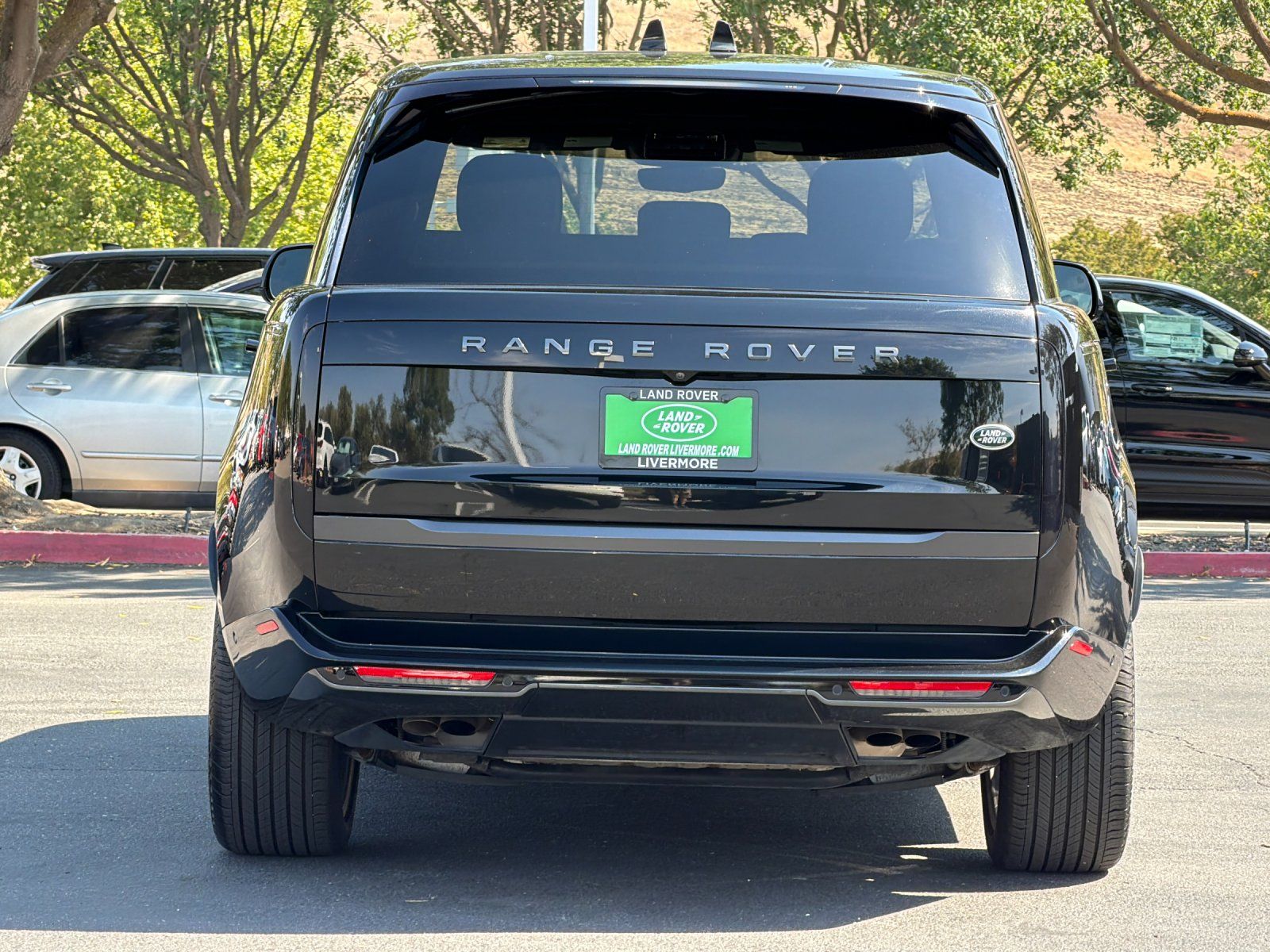 2023 Land Rover Range Rover SE — full photo 4 of 29