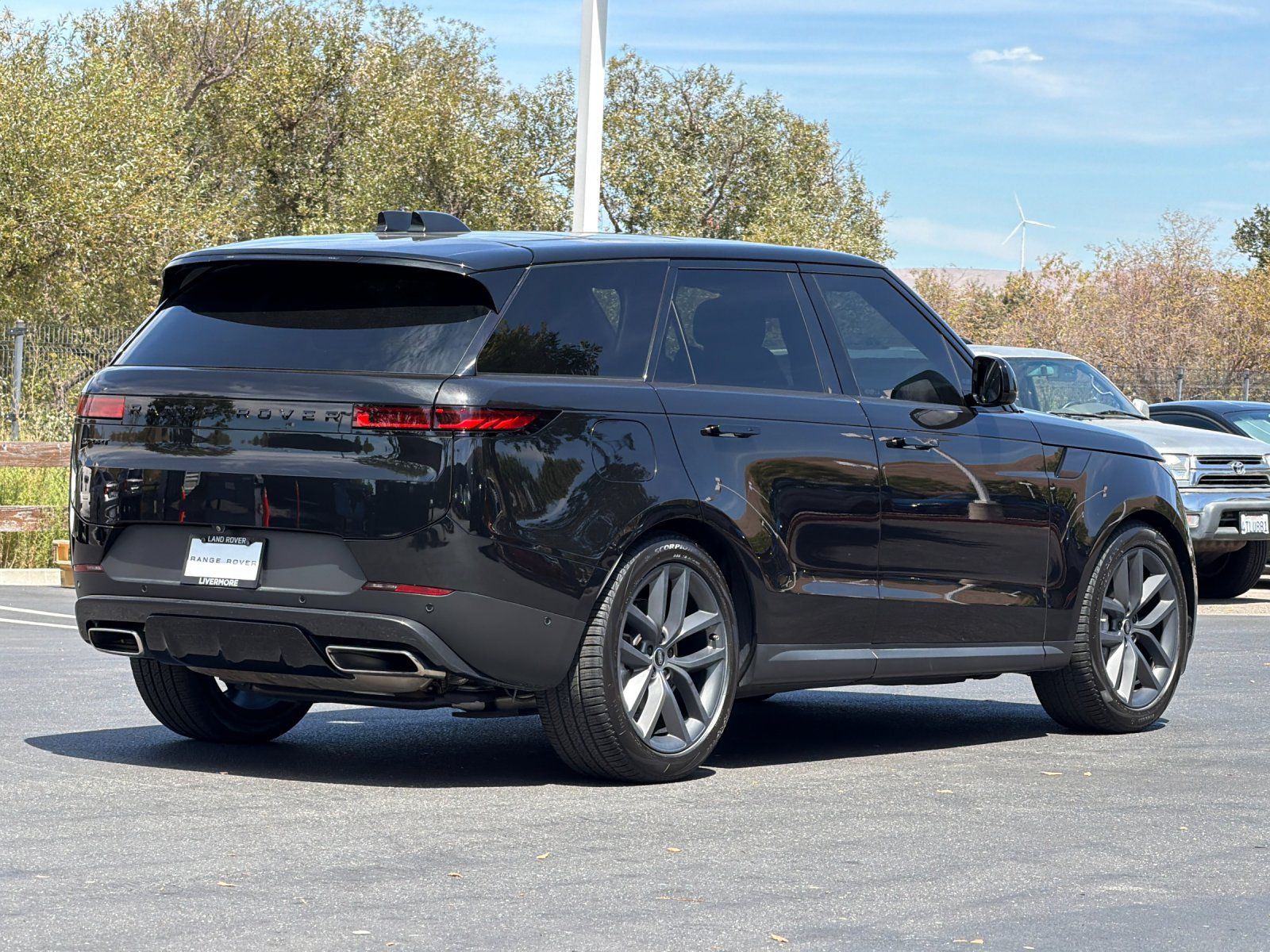 2024 Land Rover Range Rover Sport SE — full photo 6 of 29