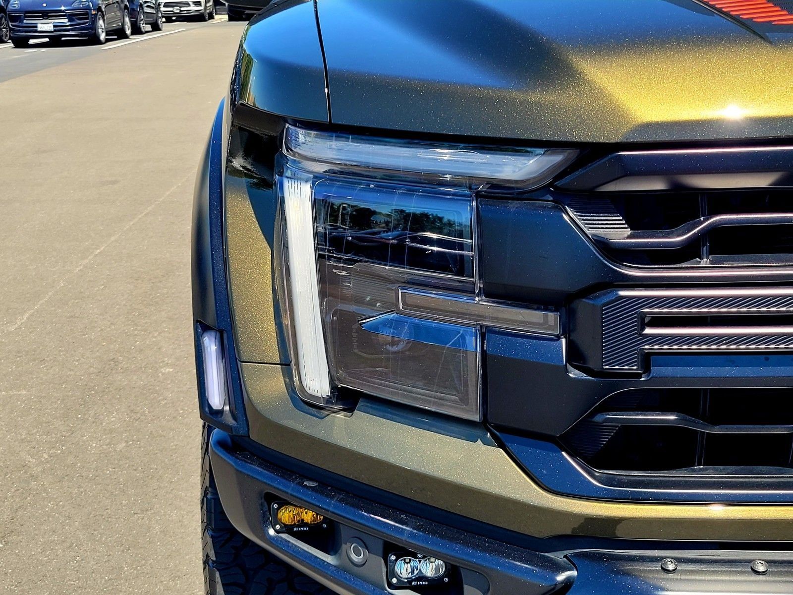 2024 Ford F-150 Raptor — full photo 12 of 46