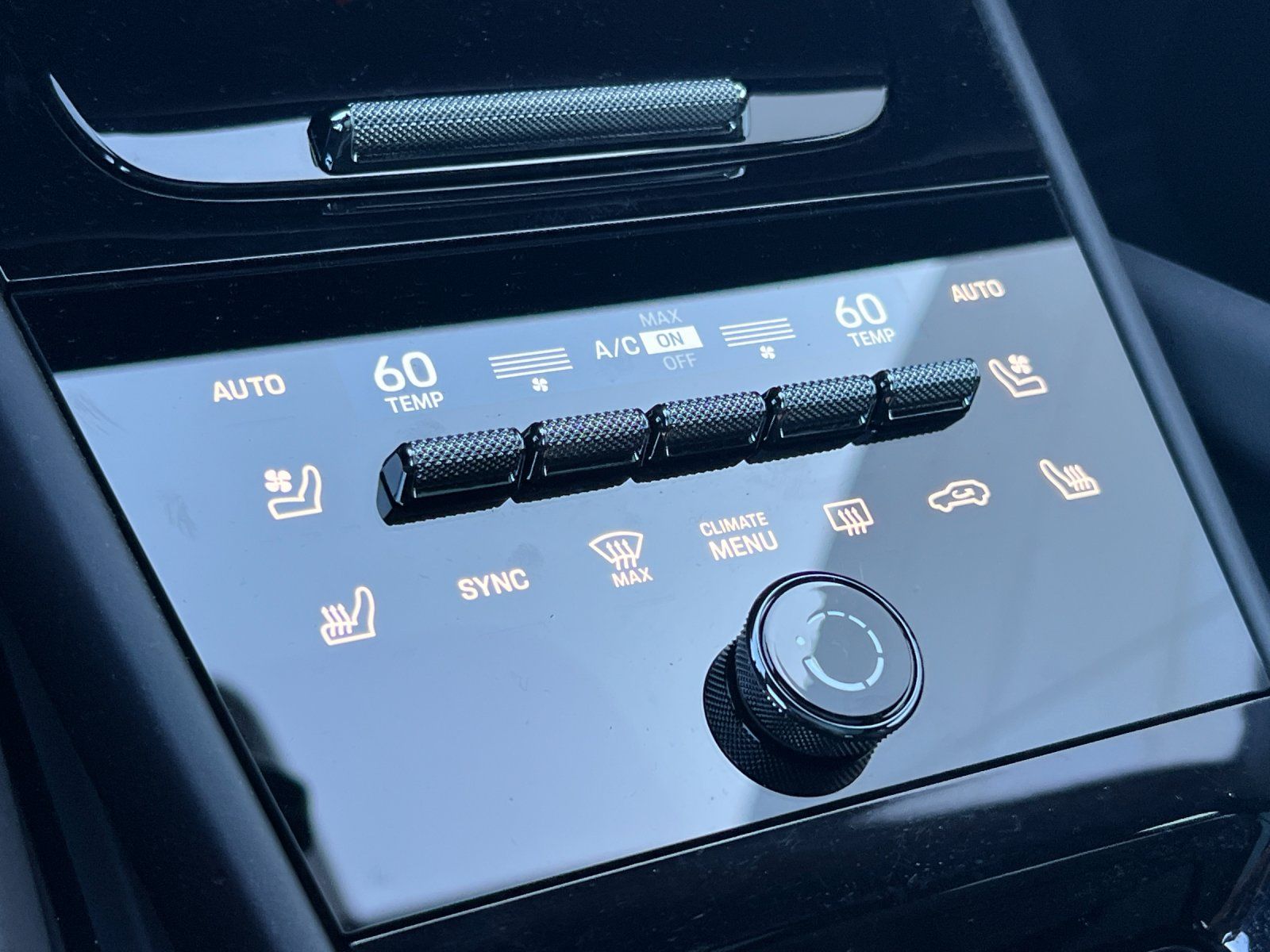 2026 Porsche Cayenne GTS — full photo 21 of 29