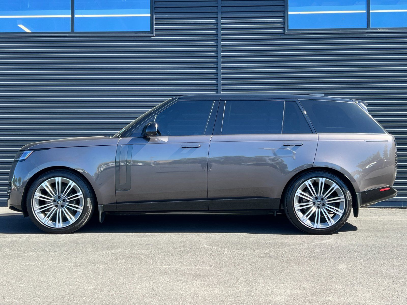 2025 Land Rover Range Rover Autobiography — foto completa 3 de 28
