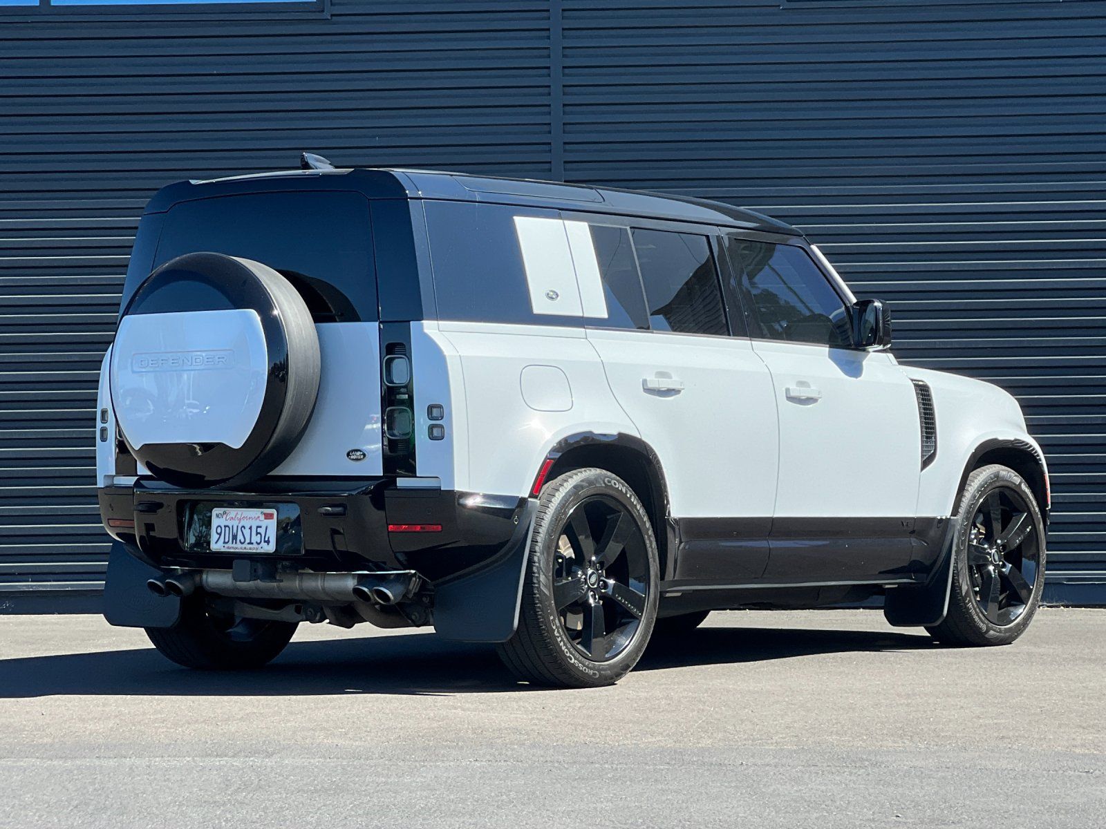 2023 Land Rover Defender 110 — foto completa 6 de 28