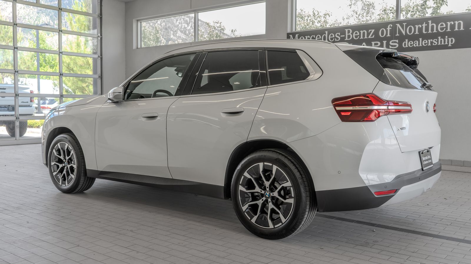 2025 BMW X3 30 xDrive — full photo 13 of 35