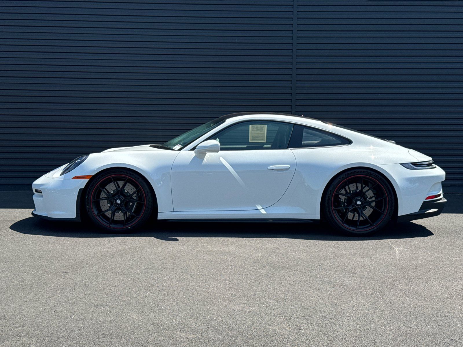 2022 Porsche 911 GT3 — full photo 2 of 28