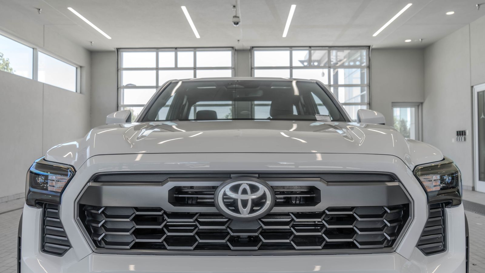 2025 Toyota Tacoma PreRunner — full photo 21 of 29