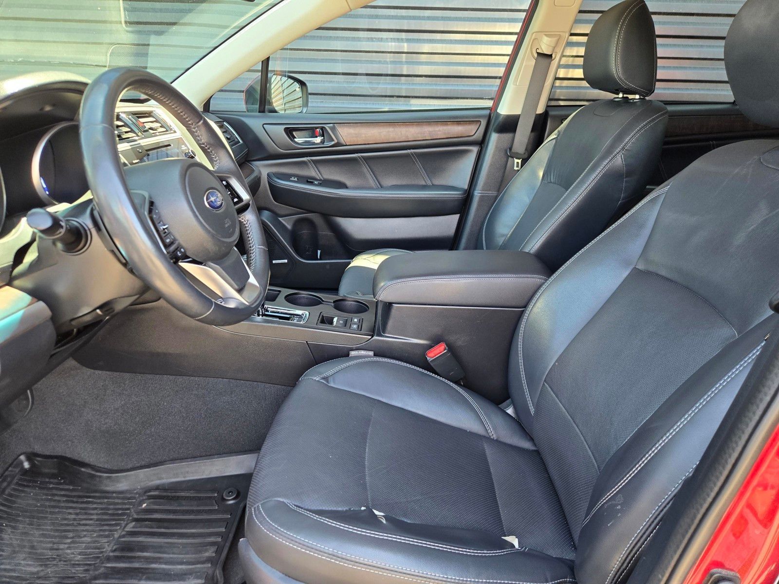 2019 Subaru Outback 2.5i — full photo 25 of 45