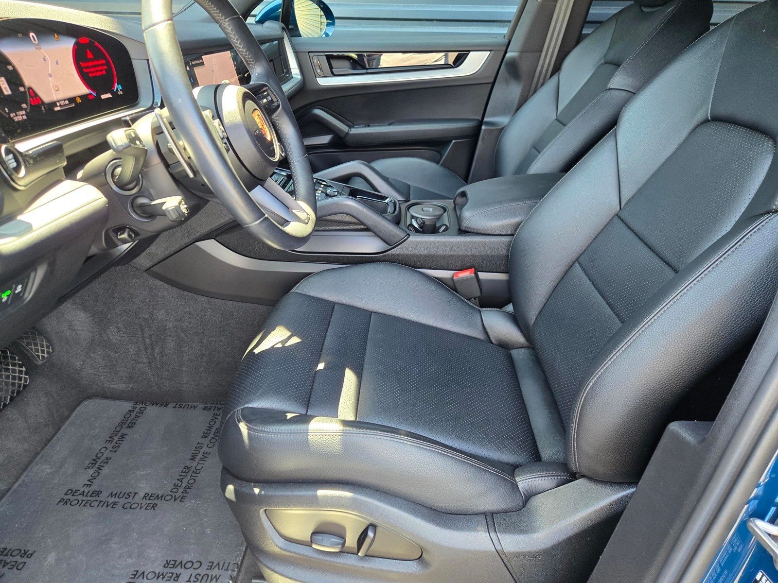 2025 Porsche Cayenne Base — full photo 25 of 45