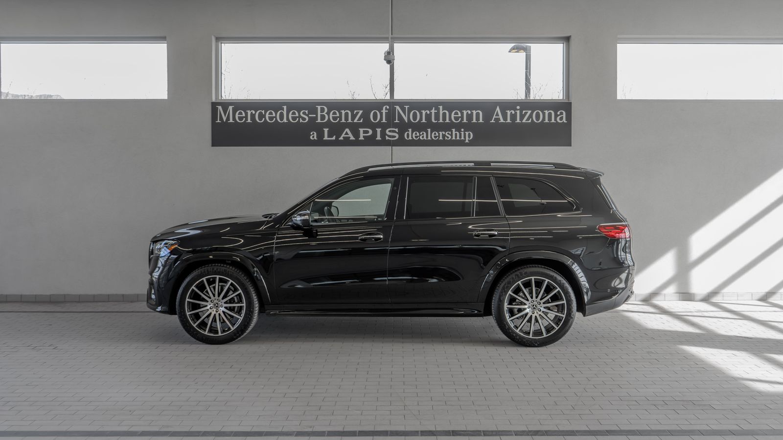 2025 Mercedes-Benz GLS GLS 450 — full photo 2 of 35