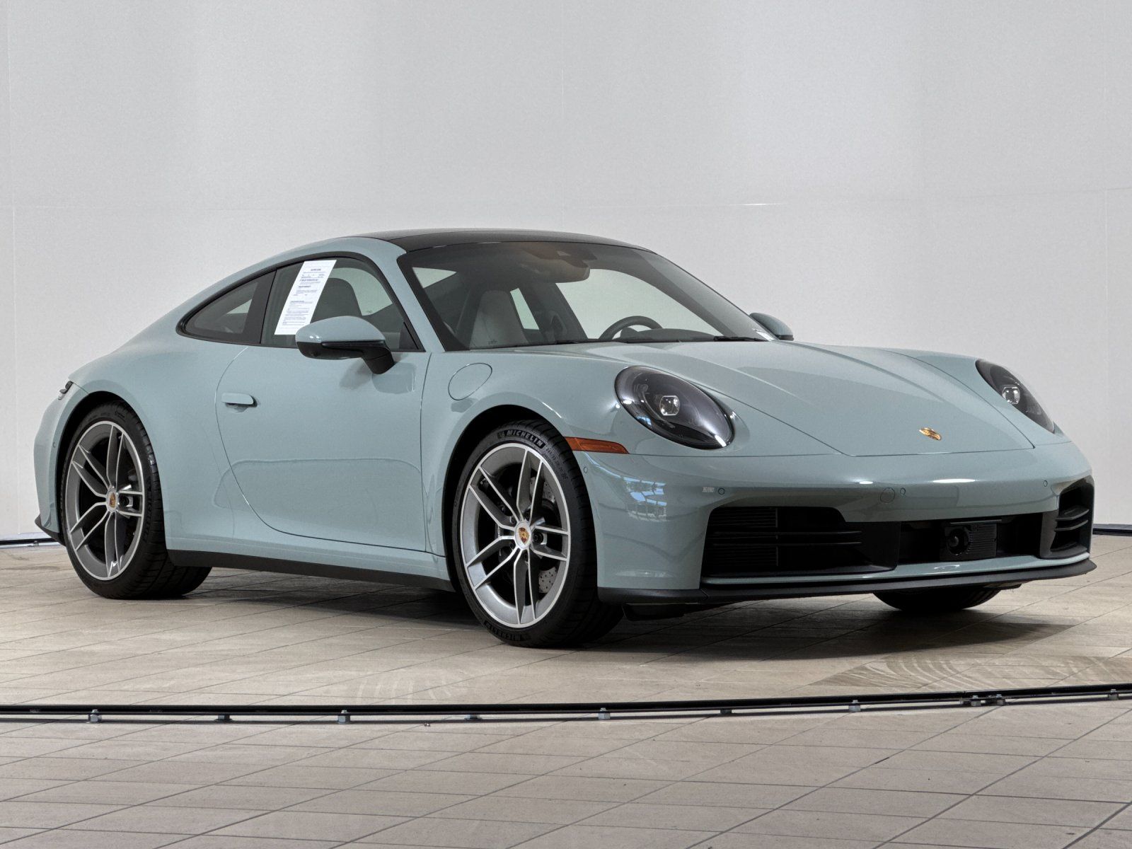 2026 Porsche 911 Carrera — full photo 11 of 29