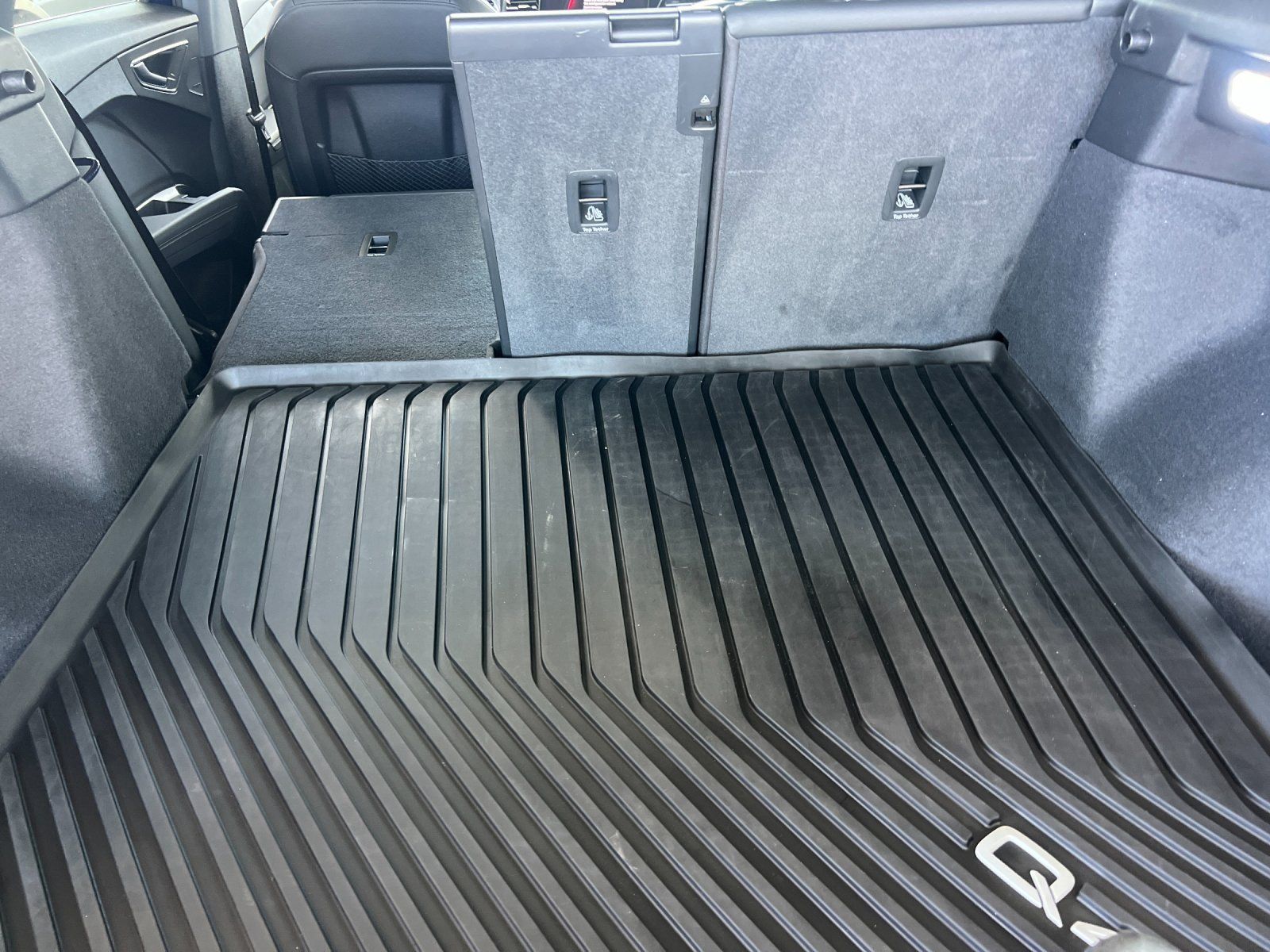 2023 Audi Q4 e-tron Premium Plus — full photo 15 of 29