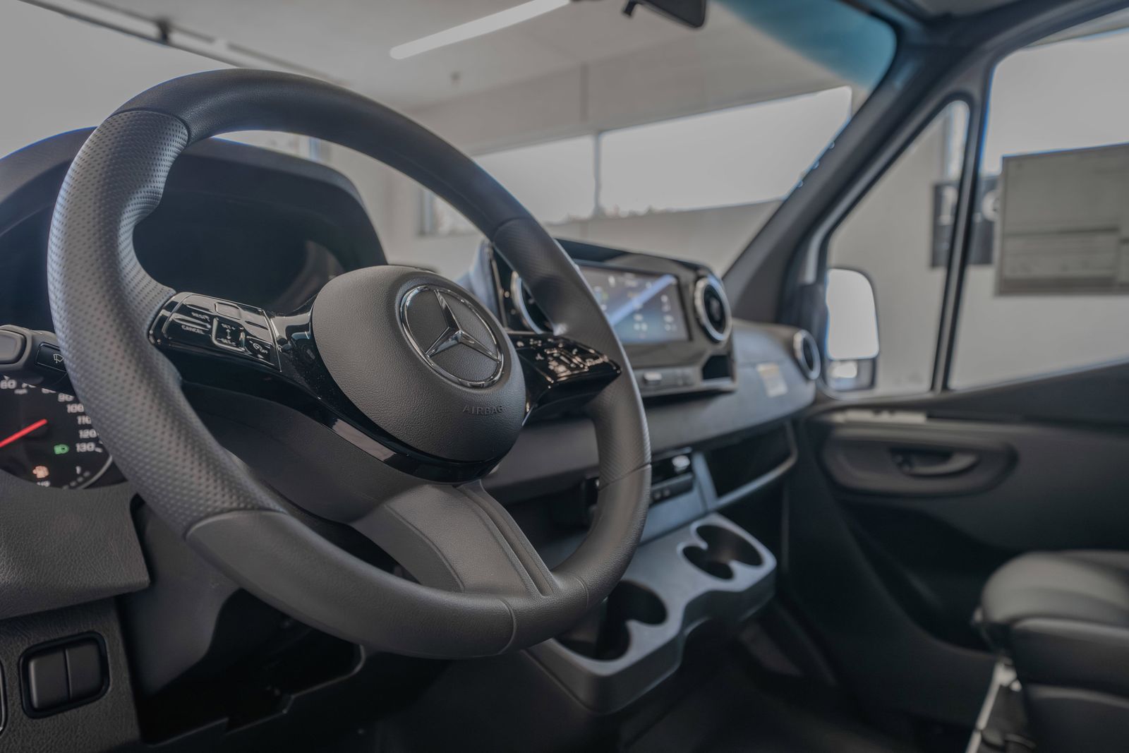2025 Mercedes-Benz Sprinter 2500 Cargo 144 WB — foto completa 7 de 37
