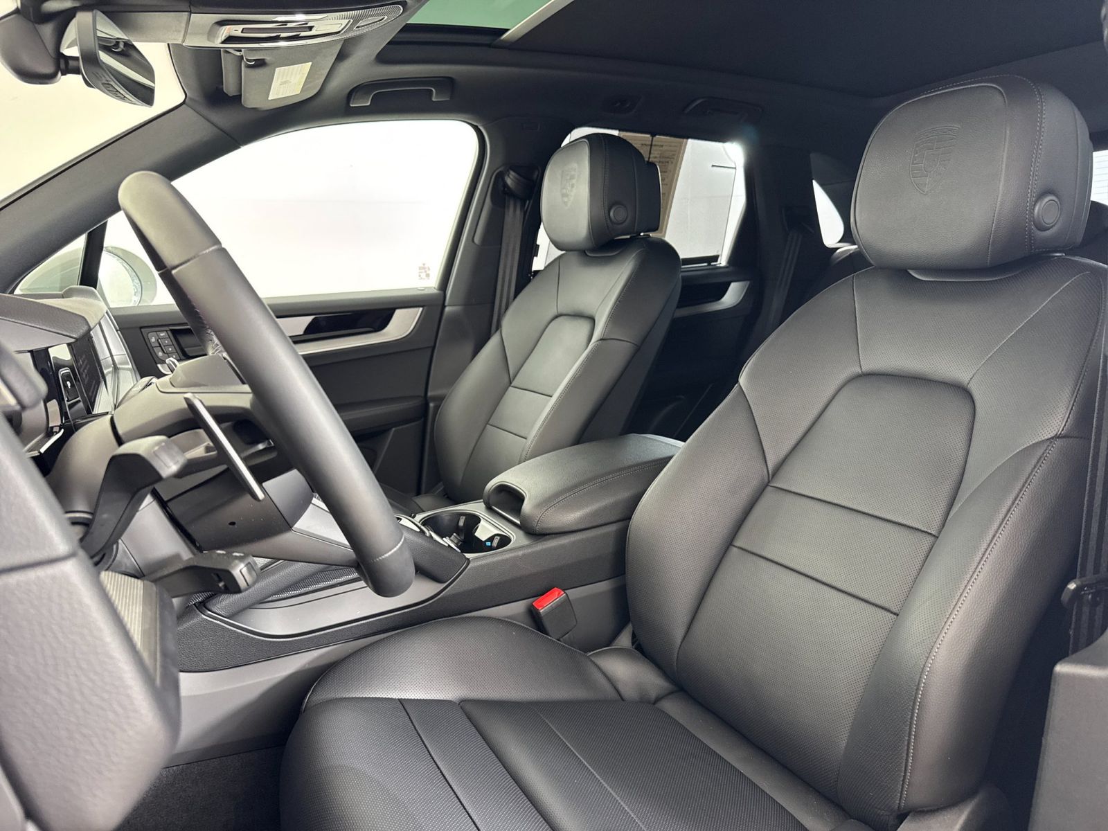 2026 Porsche Cayenne S — full photo 5 of 29