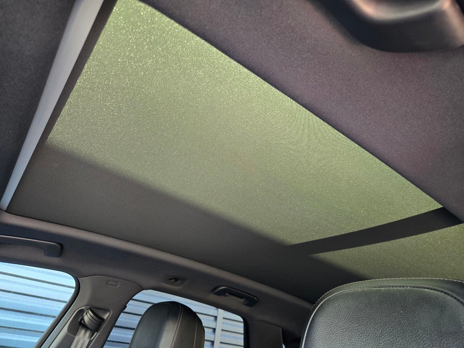 2025 Porsche Cayenne Base — full photo 20 of 45