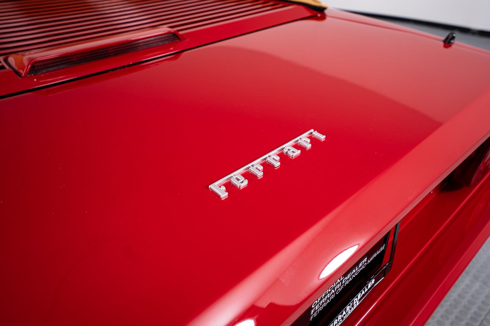 1992 Ferrari Mondial T — foto completa 15 de 38