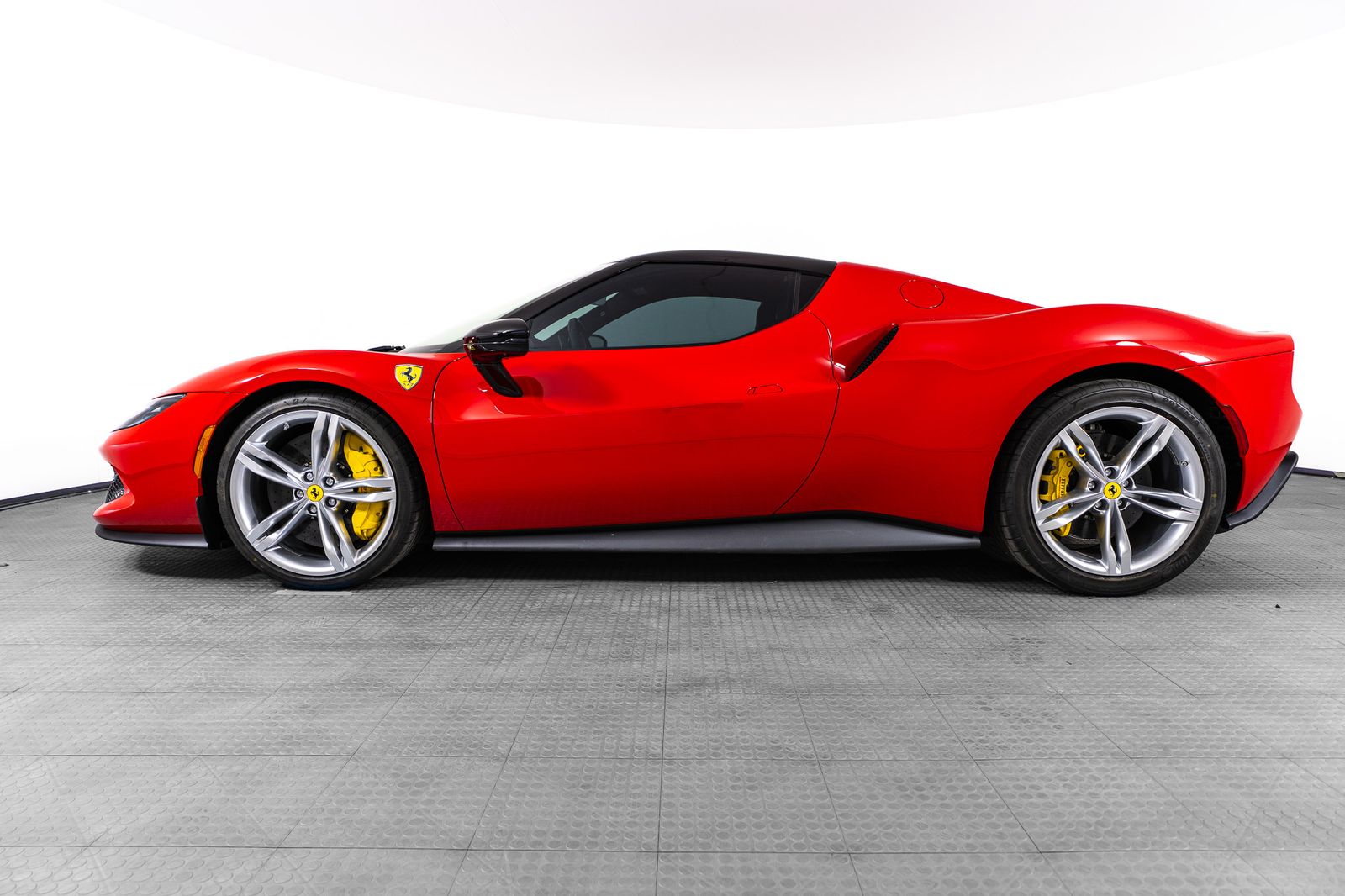 2025 Ferrari 296 GTB — foto completa 3 de 51