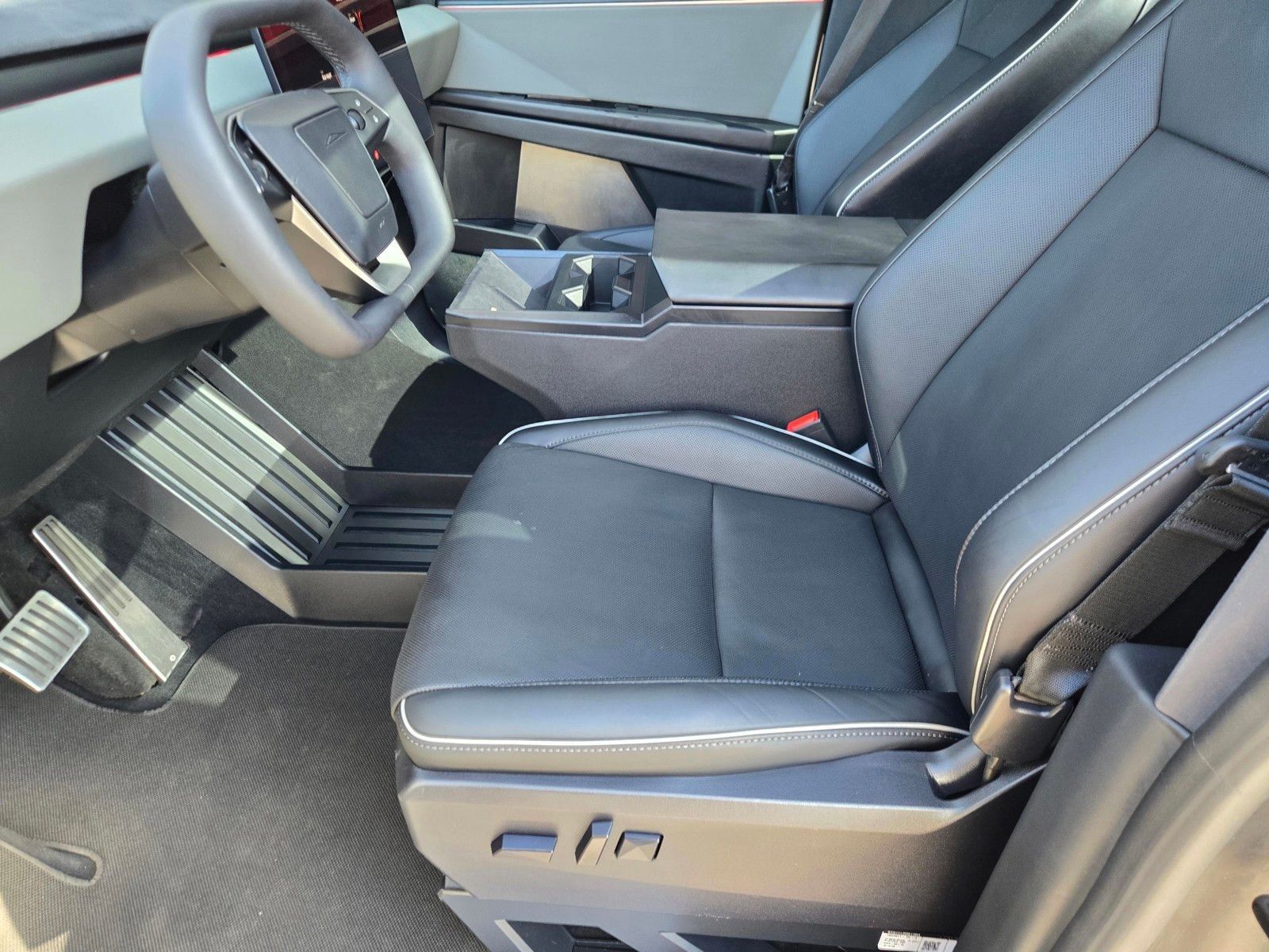 2024 Tesla Cybertruck Cyberbeast — full photo 25 of 45