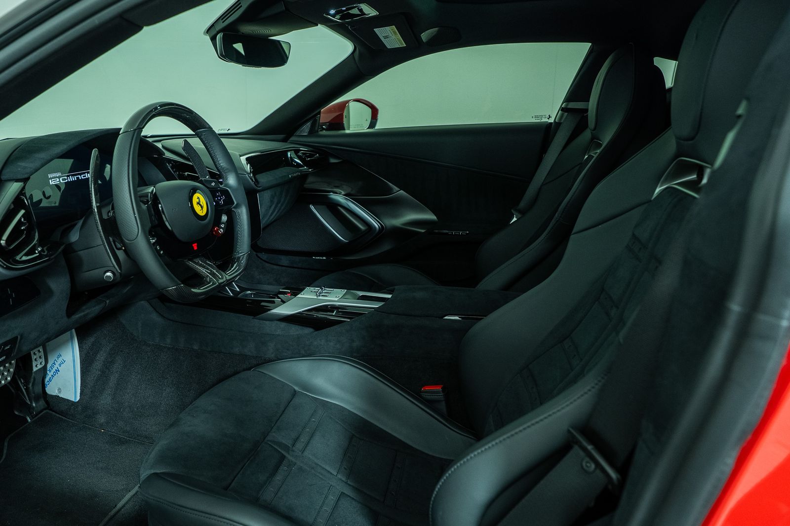 2025 Ferrari 12Cilindri — foto completa 29 de 51