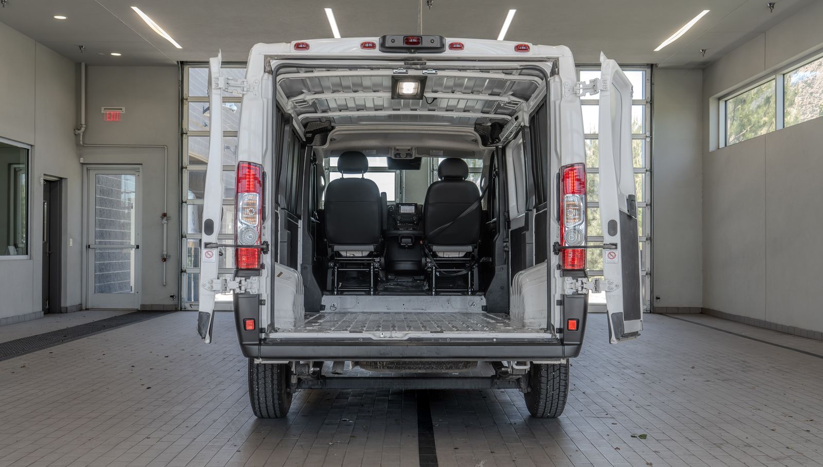 2025 Ram ProMaster 2500 Base — full photo 16 of 33