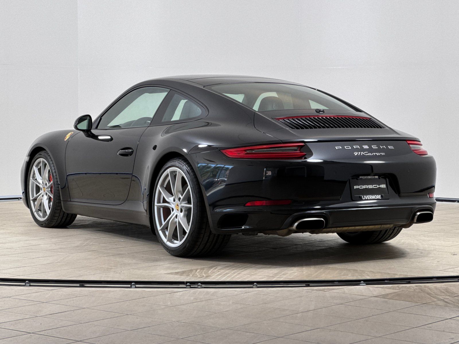 2017 Porsche 911 Carrera — full photo 3 of 28