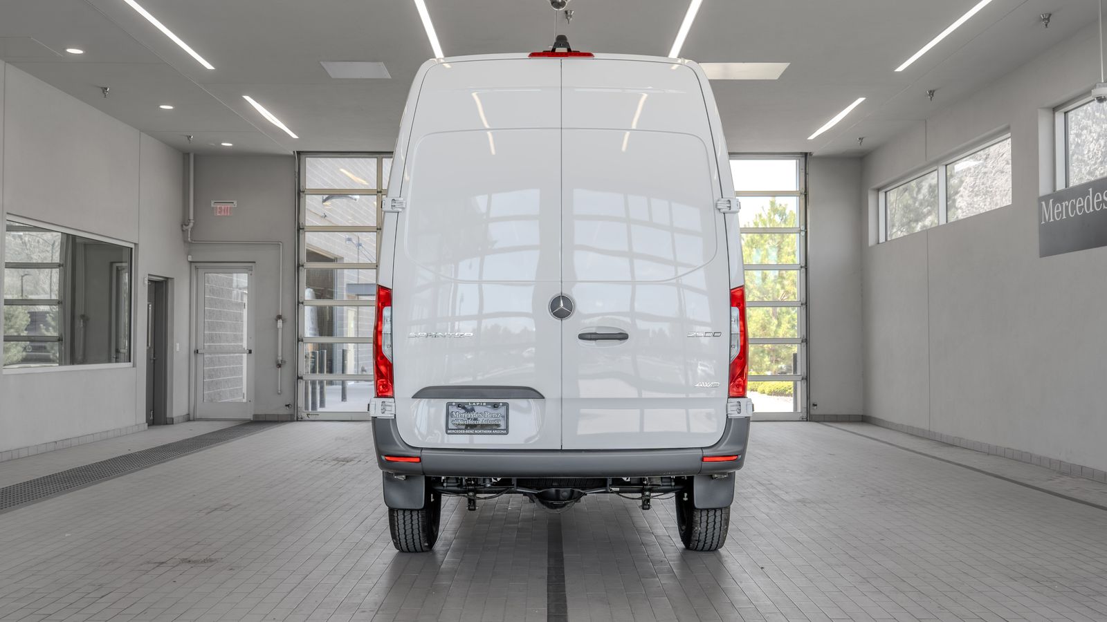 2025 Mercedes-Benz Sprinter 2500 Cargo 144 WB — full photo 14 of 35