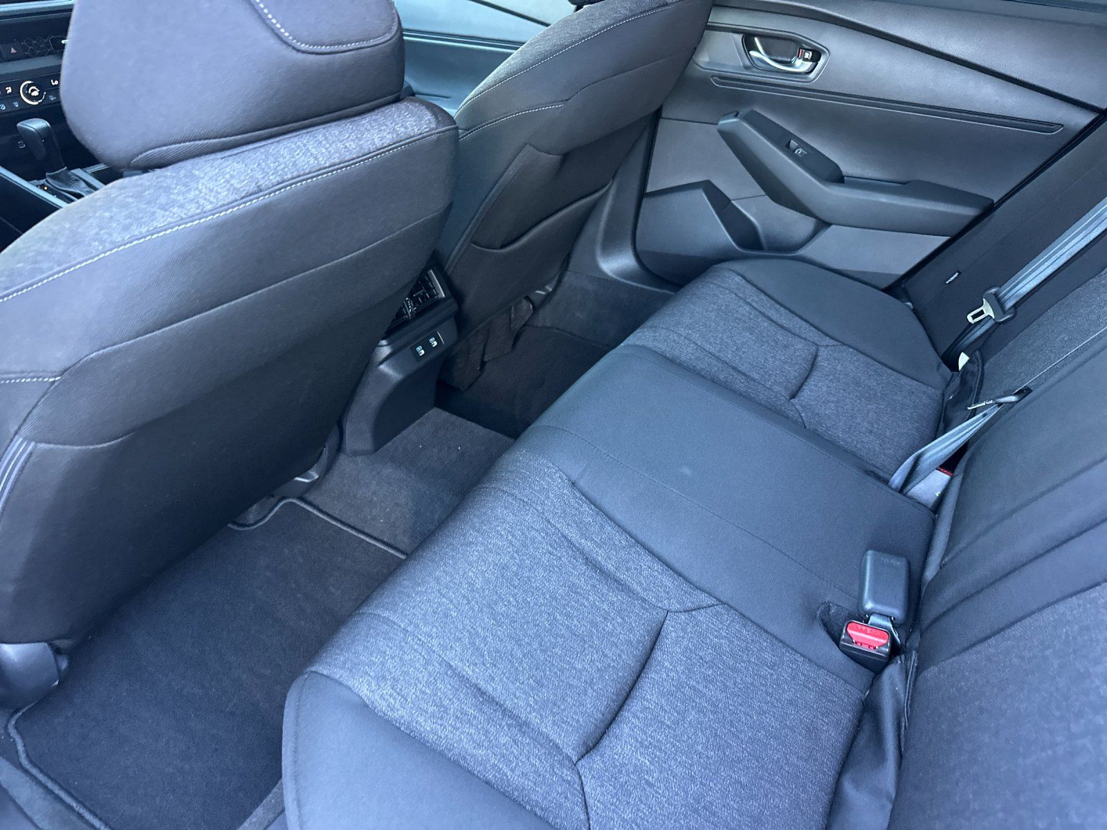 2025 Honda Accord SE — foto completa 12 de 26
