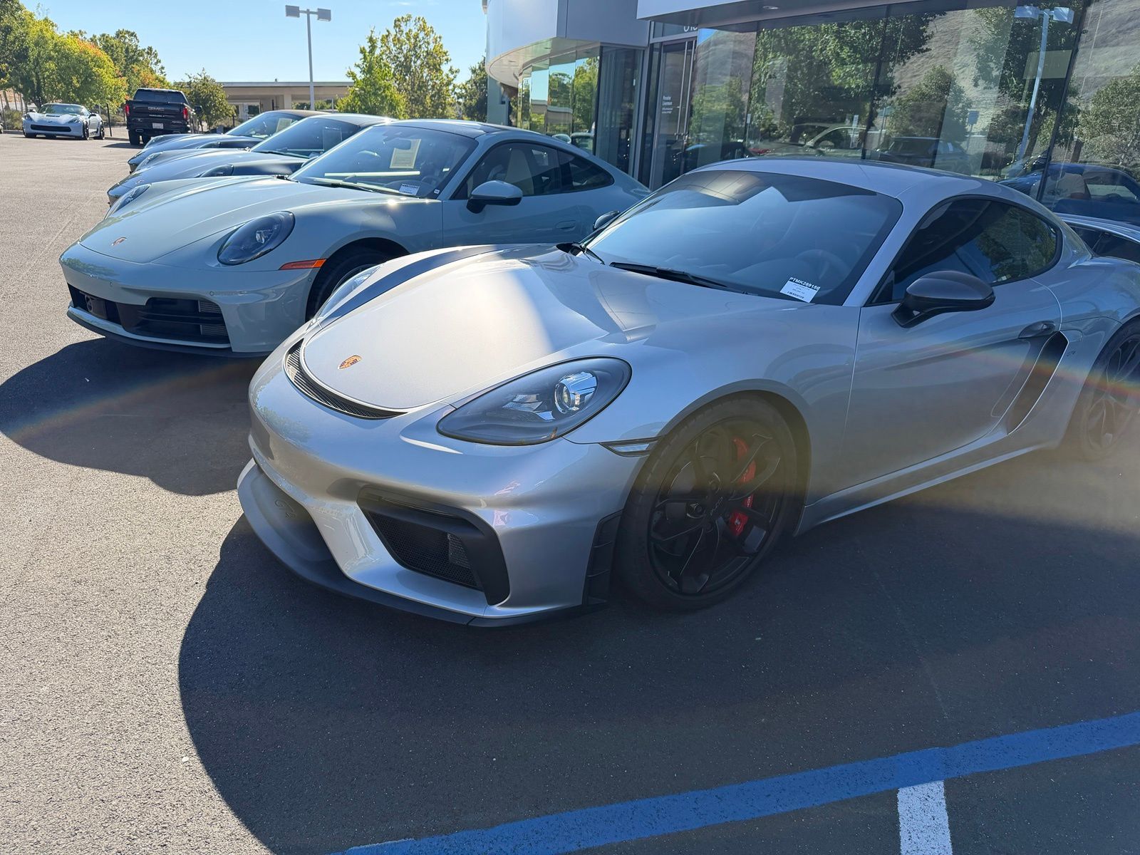 2021 Porsche 718 Cayman GT4 — full photo 2 of 5