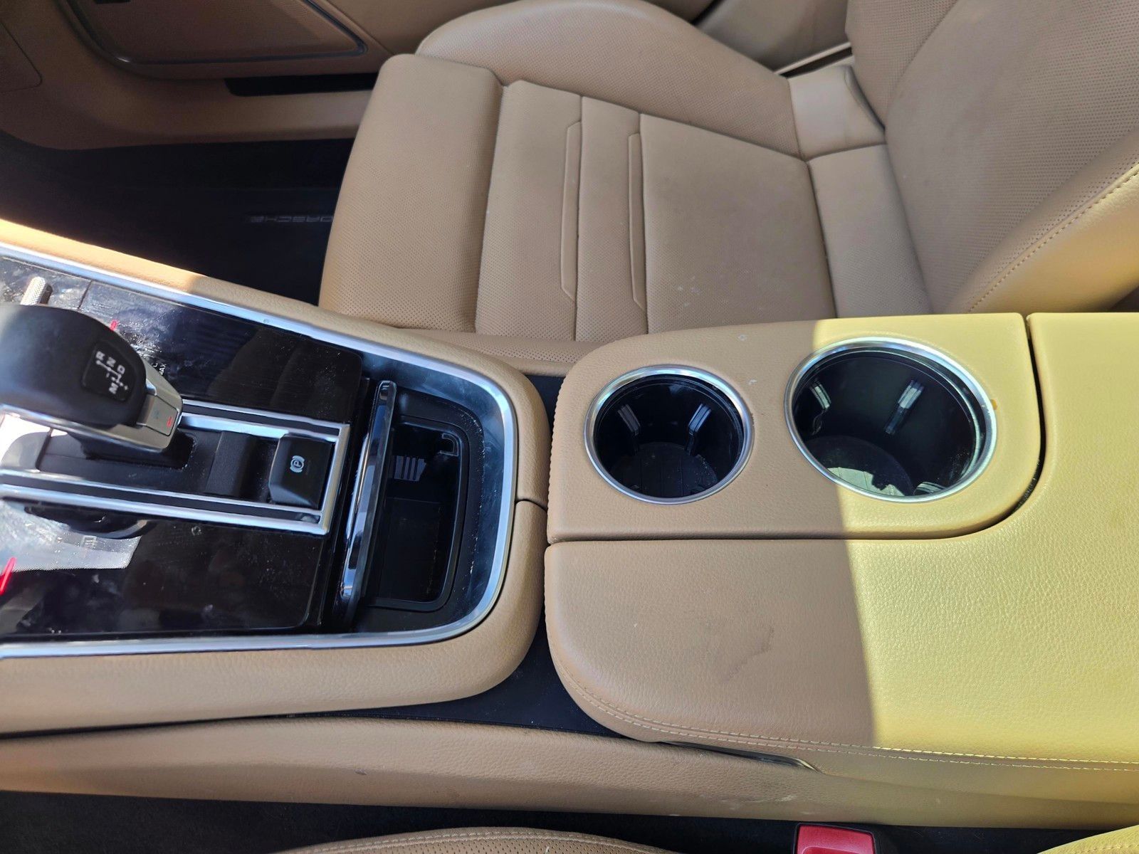 2023 Porsche Panamera 4 Platinum Edition — foto completa 24 de 27