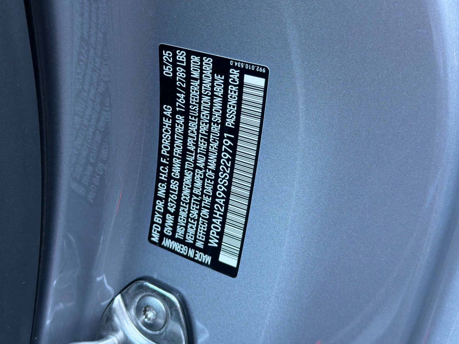 2025 Porsche 911 Carrera S — full photo 27 of 28