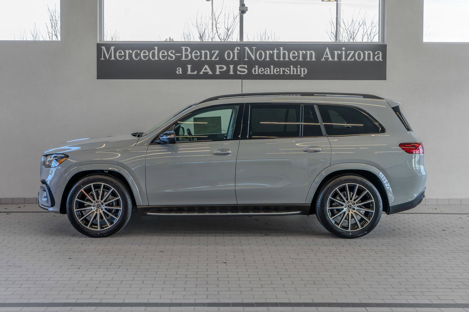 2026 Mercedes-Benz GLS GLS 450 — full photo 2 of 36