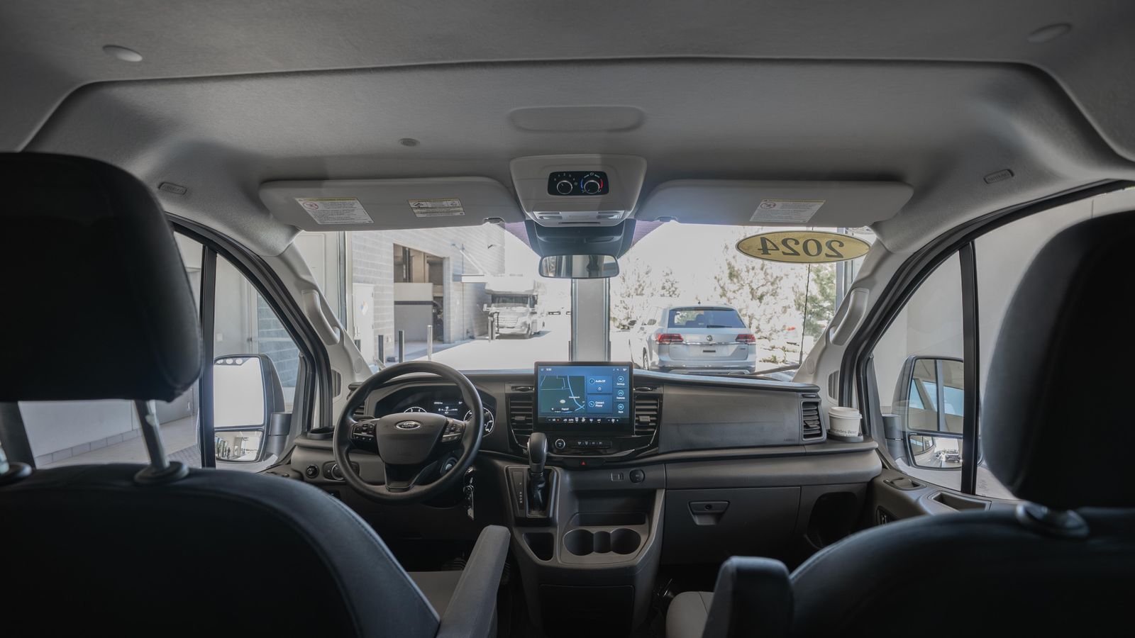2024 Ford Transit-350 XLT — foto completa 27 de 34