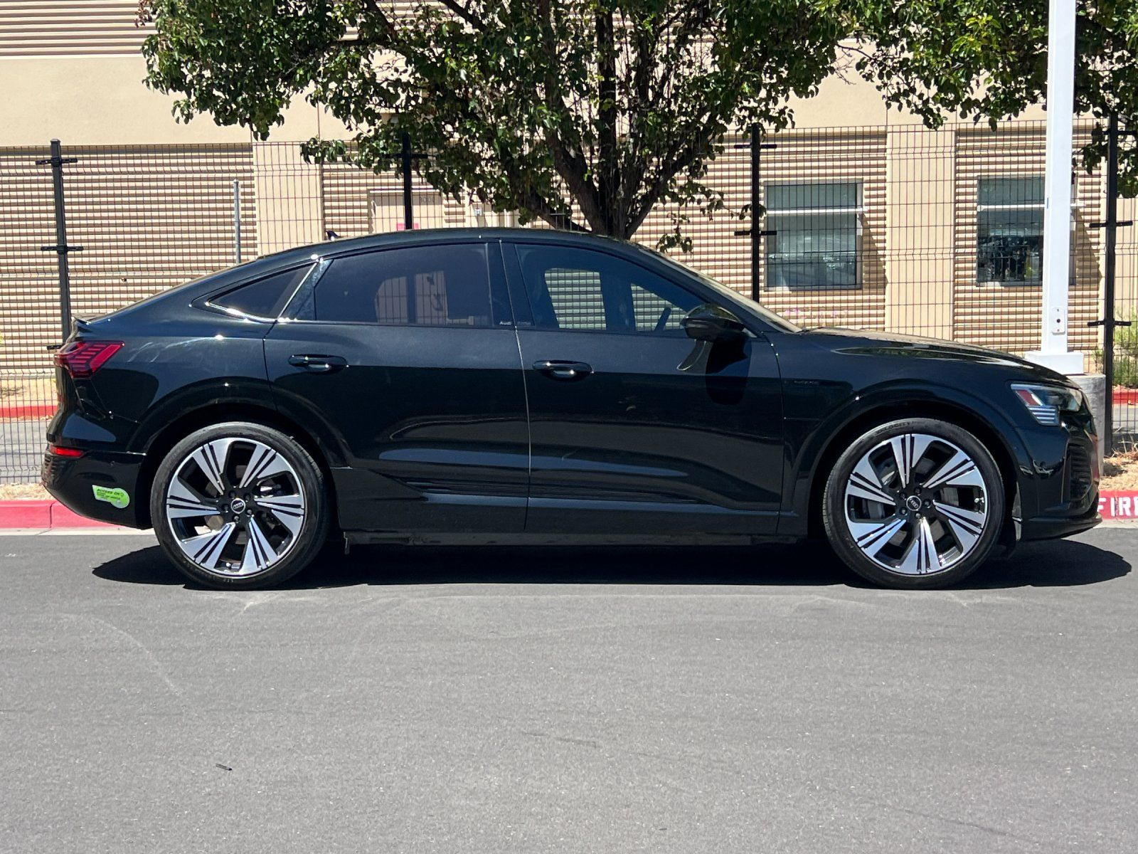 2024 Audi Q8 Sportback e-tron Prestige — full photo 6 of 28