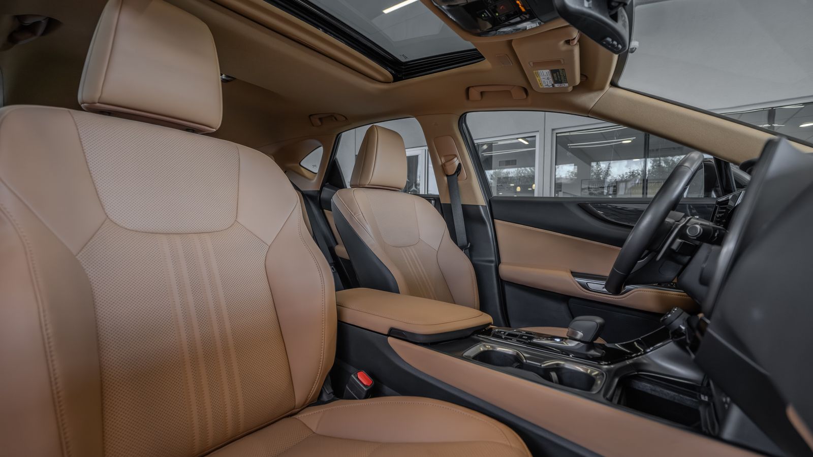 2025 Lexus NX 250 Premium — full photo 30 of 33