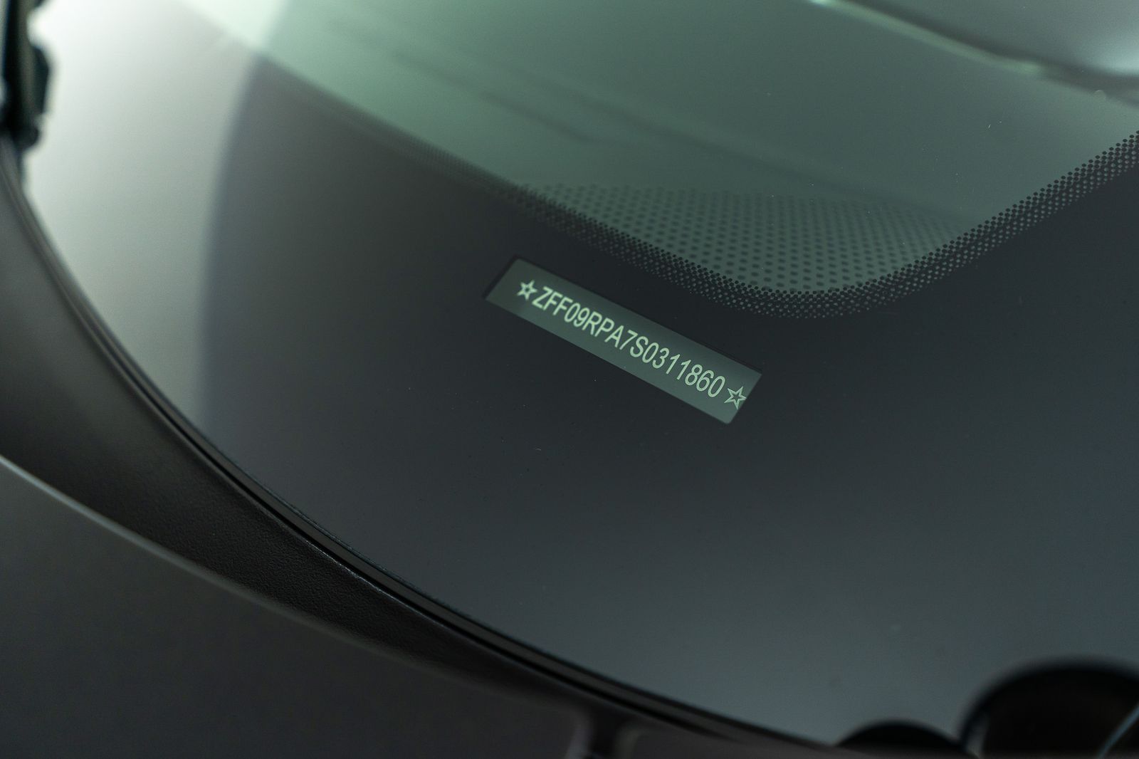 2025 Ferrari Roma Spider — full photo 10 of 41