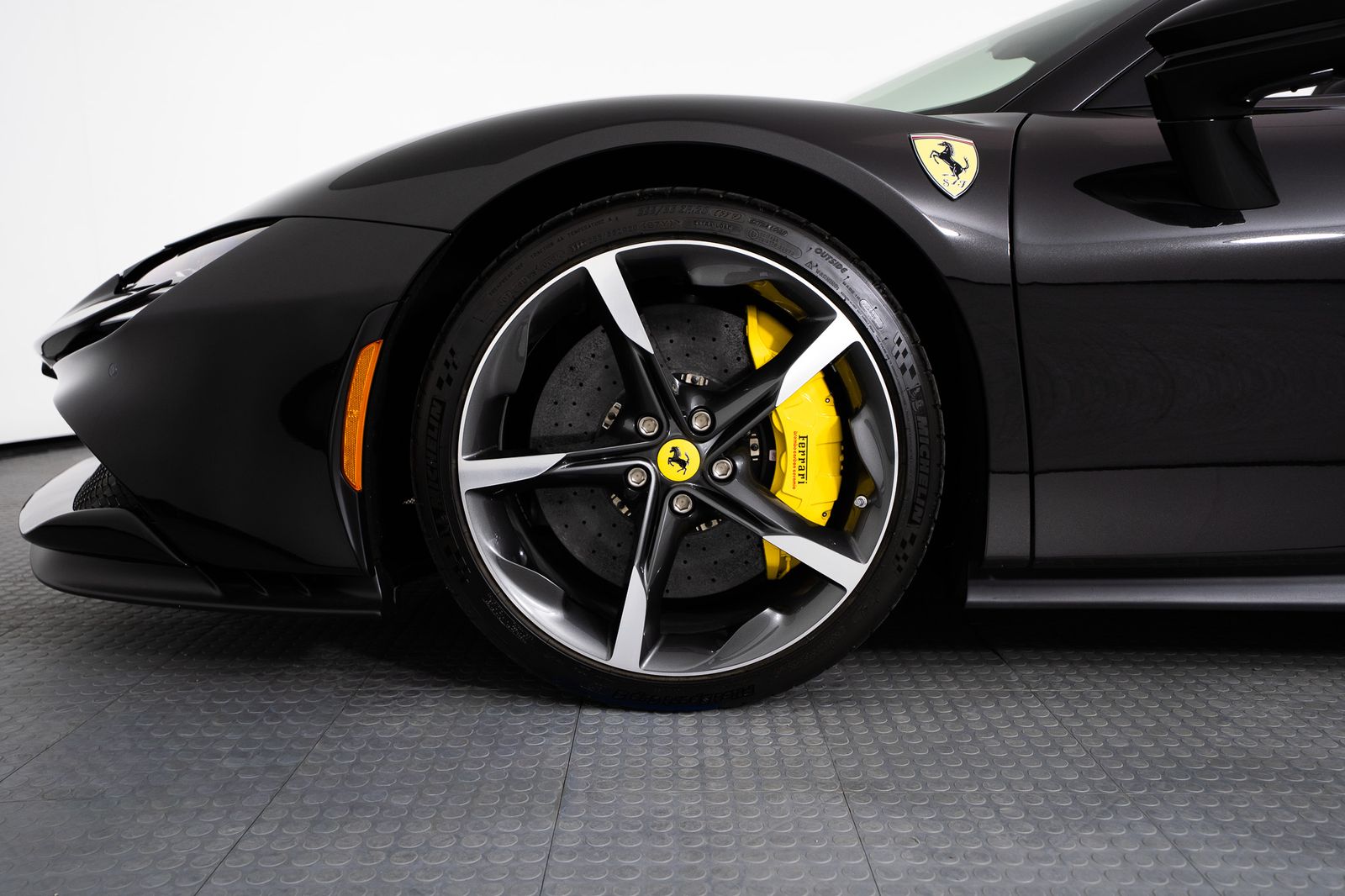 2023 Ferrari SF90 Spider — full photo 12 of 52