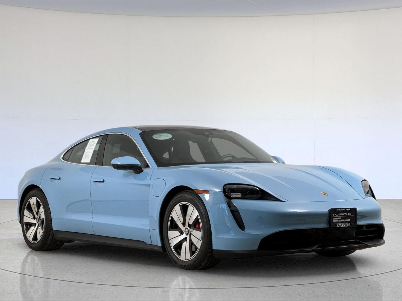 2024 Porsche Taycan 4S — full photo 10 of 29