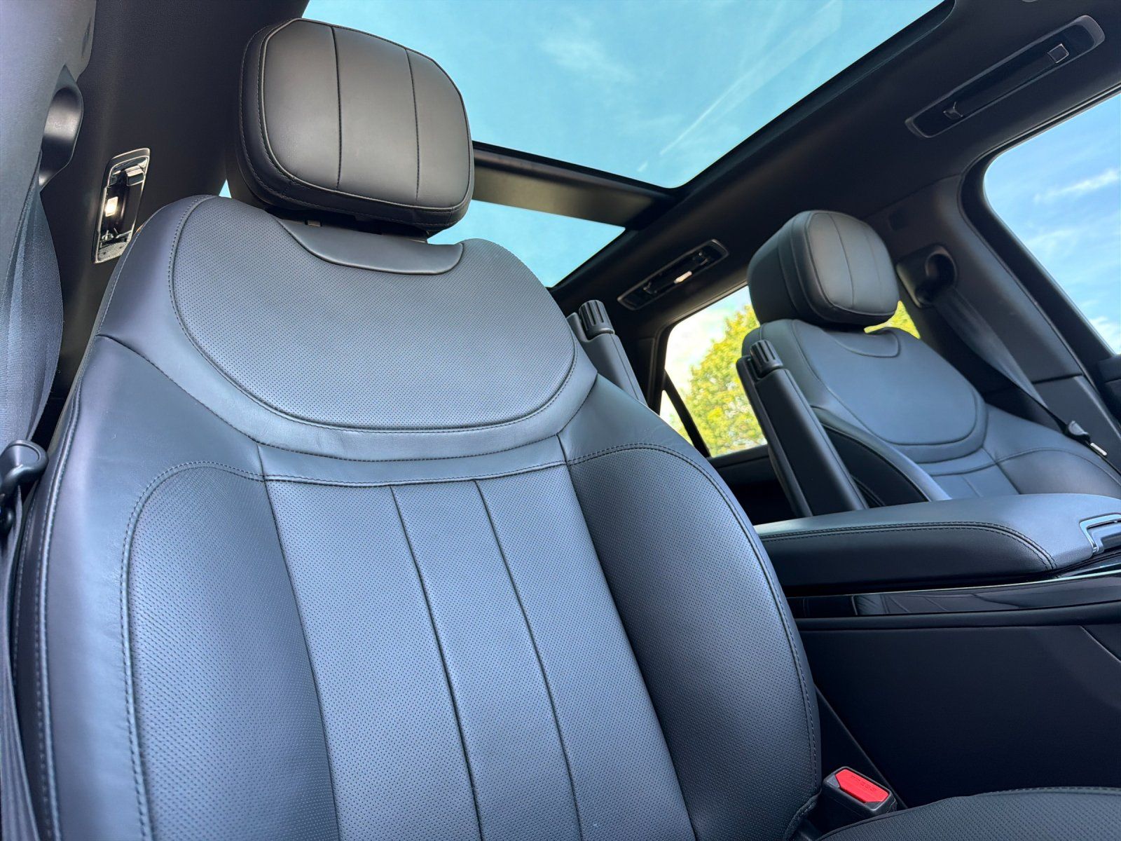 2024 Land Rover Range Rover Sport SE — full photo 17 of 29