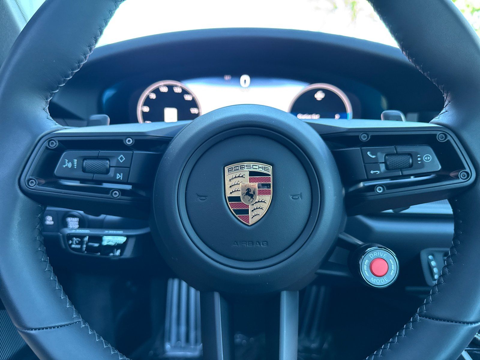 2025 Porsche 911 Carrera S — full photo 23 of 29
