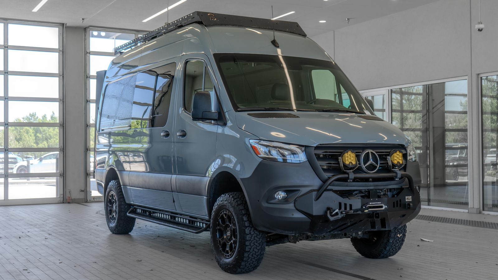 2023 Mercedes-Benz Sprinter 2500 Cargo 144 WB — full photo 21 of 34