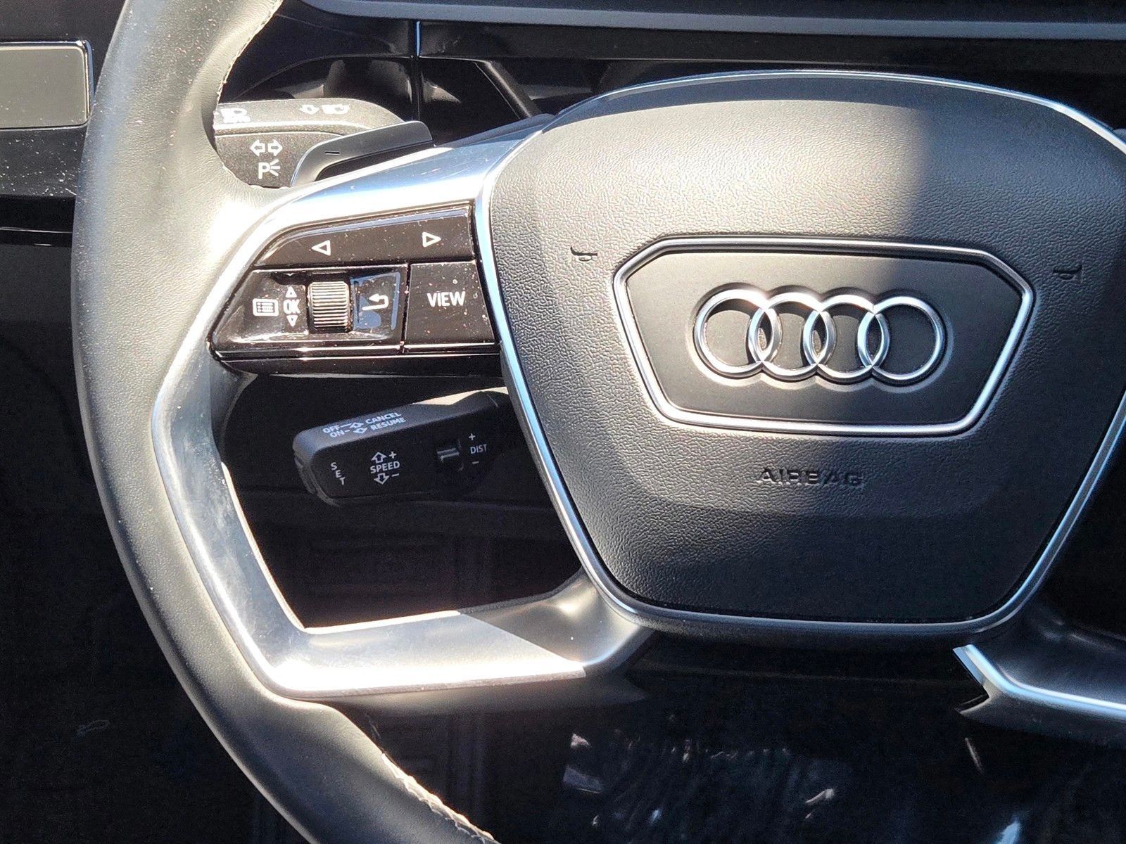 2024 Audi Q8 e-tron Prestige — foto completa 15 de 45