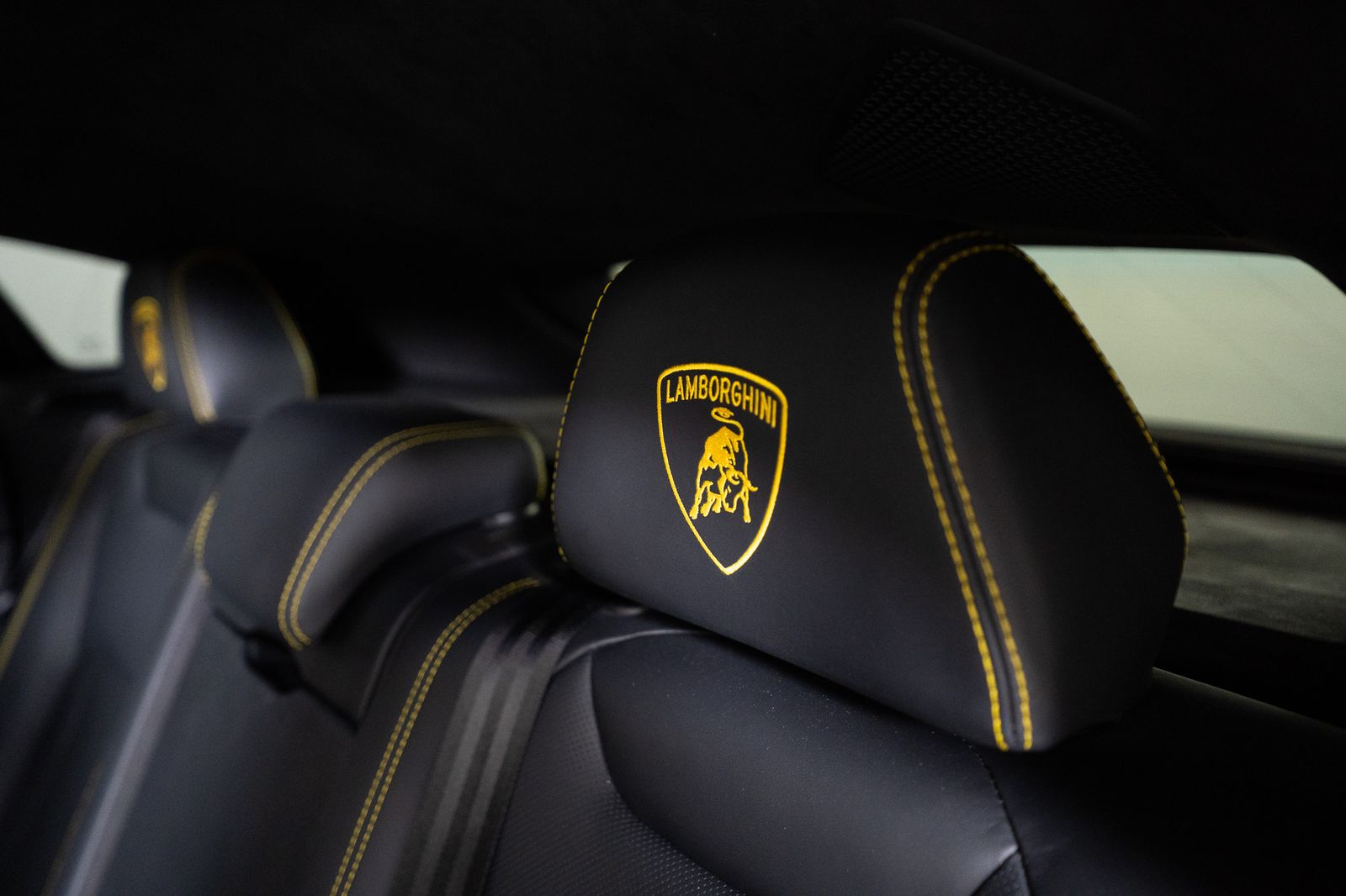 2020 Lamborghini Urus Base — full photo 43 of 53