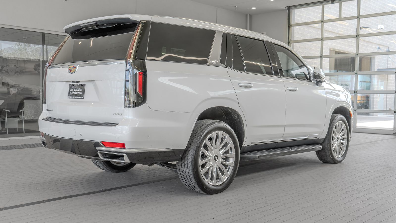 2023 Cadillac Escalade Premium Luxury — full photo 29 of 35